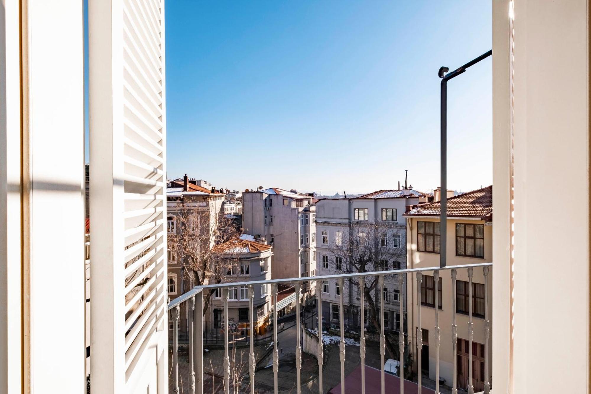 Homie Suites - Turna Residences In Cihangir Istanbul Exterior photo